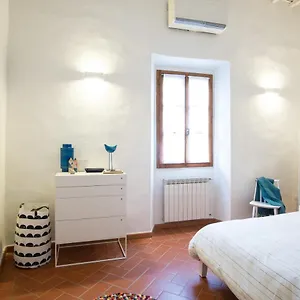 Appartement Design In, Florence
