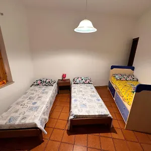 Vicino Al Mare , Giba Italia